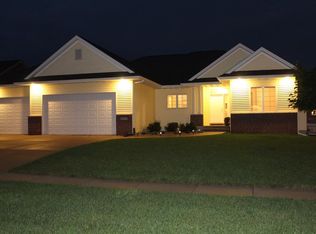 8302 Westfield Dr NE, Cedar Rapids, IA 52402