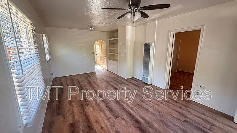 2 bed, 1.0 bath, 875 sqft, $2,350 — Photo 3