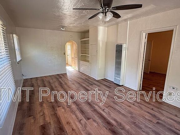 3rd image of 1541 Olive St