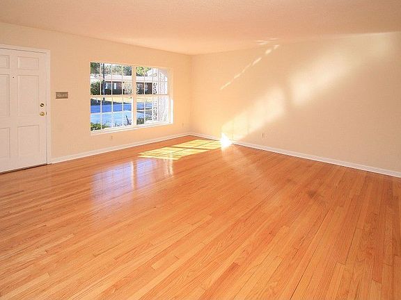 4th image of 1613 Lando Ln