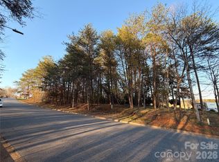 3785 Pinecrest Dr NE #155, Hickory, NC 28601