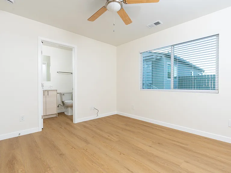 4824 Rolando Blvd — Photo 23