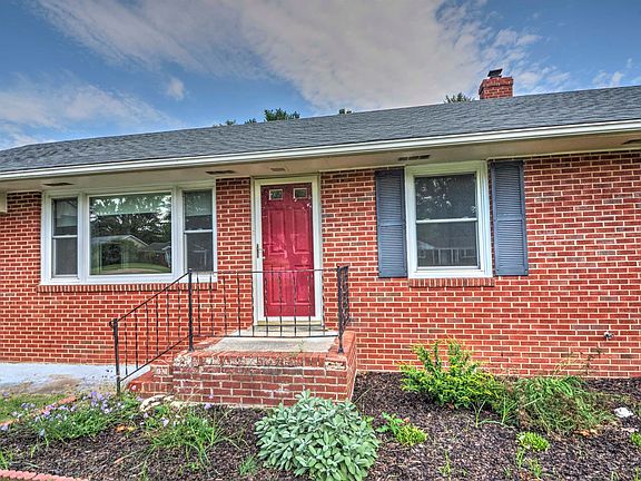 2nd image of 1061 Jefferson Ave