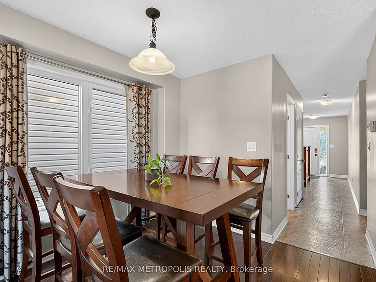 1276 Atkinson St — Photo 4