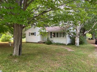7896 Homestead Rd, Benzonia, MI 49616