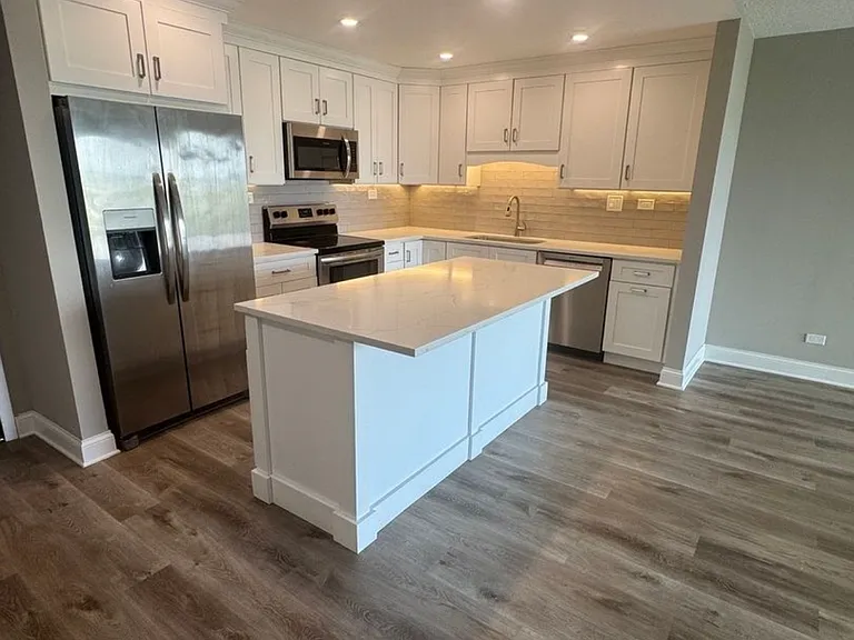 375 Plum Creek Dr #402 — Photo 3
