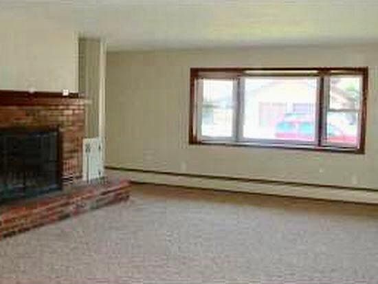 2nd image of 1624 Park Dr