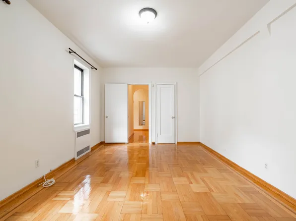 7714 Bay Parkway image 6 of 13