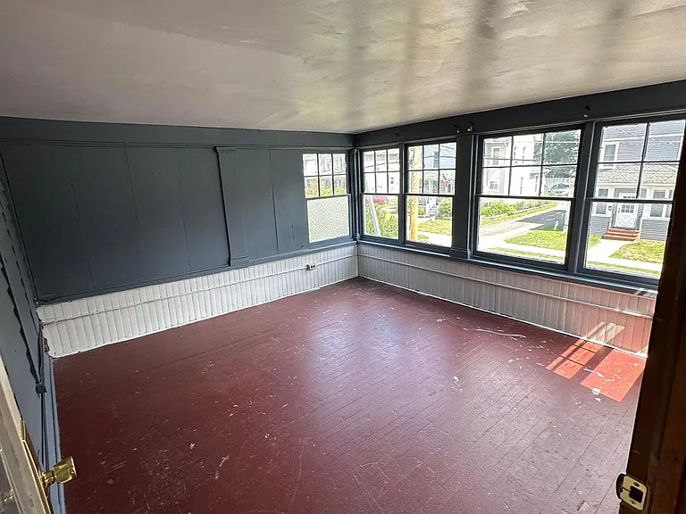 12 Valleyview St #2 — Photo 8