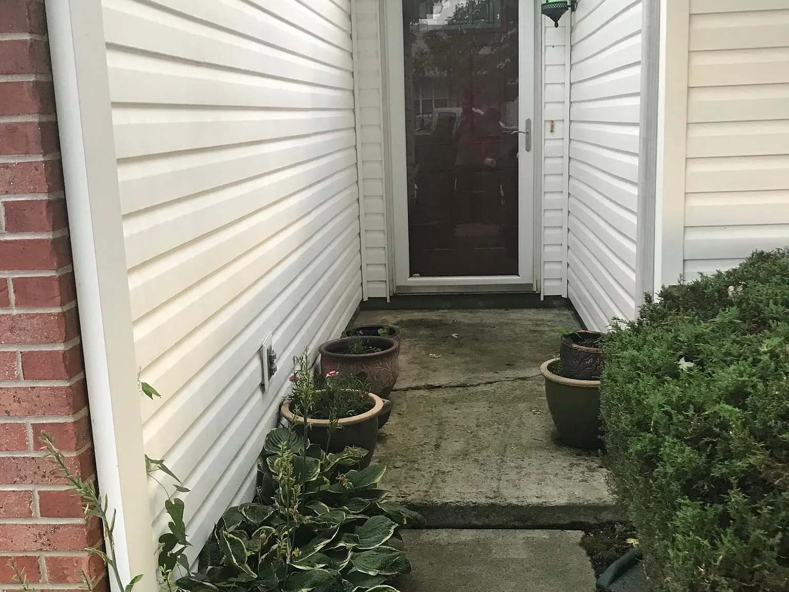 3 bed, 1316 sqft, $1,550 — Photo 2