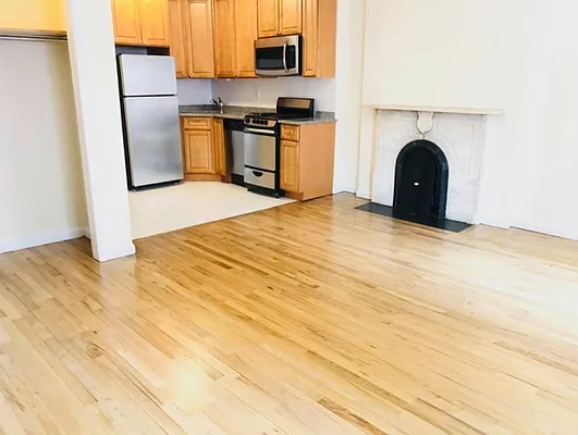 Rented by Urban Real Estate Inc | media 3