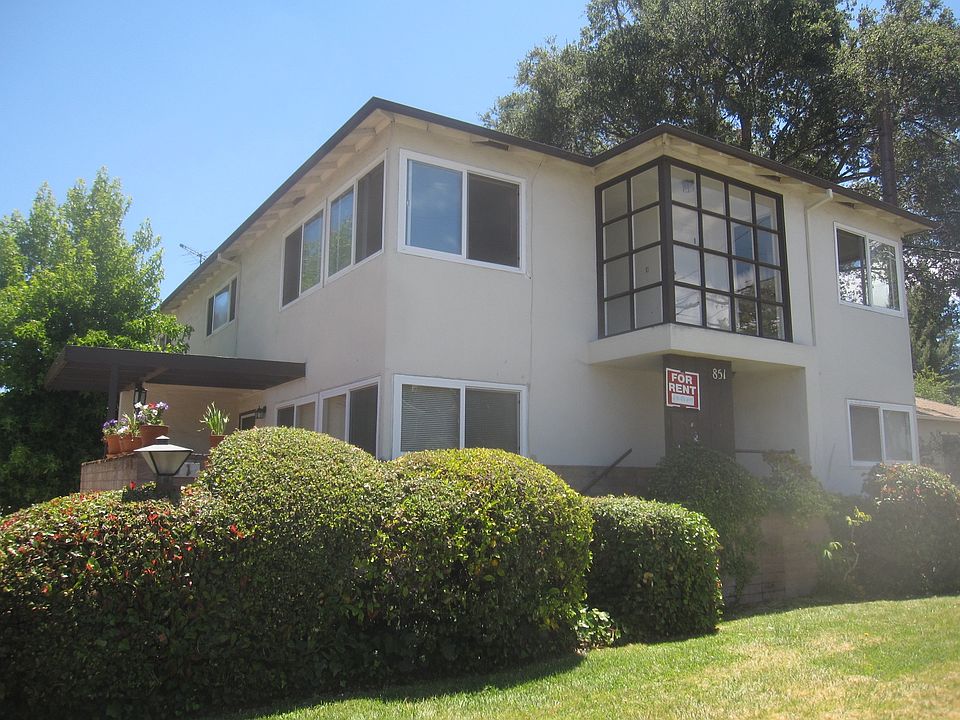 1st image of 851 Roble Ave APT 2