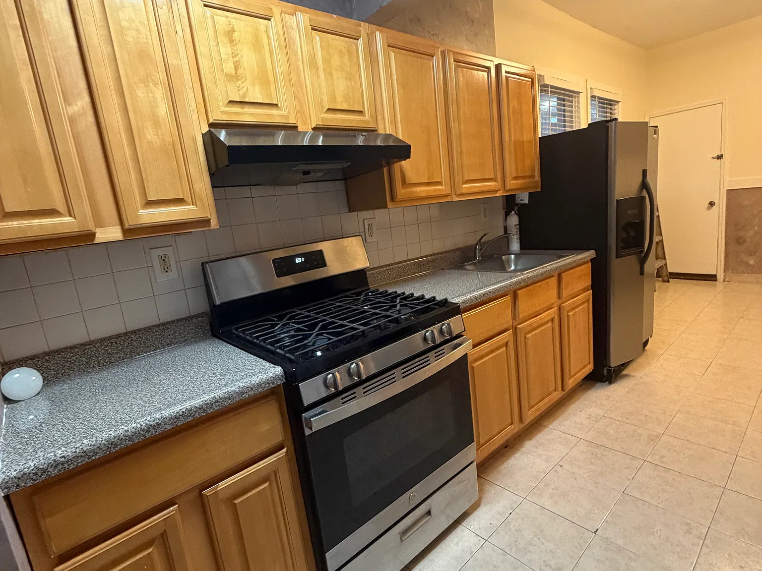 3 bed, $2,800 — Photo 4