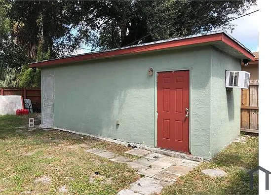 2211 NW 6th Ct — Photo 17