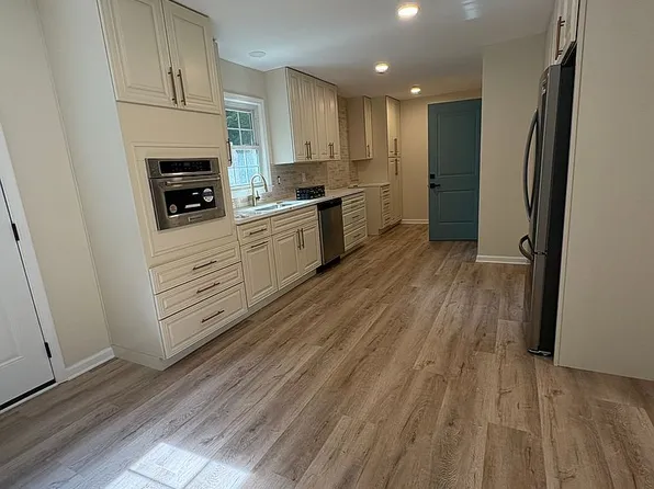 224 Lake Dr SE, Calhoun, GA 30701