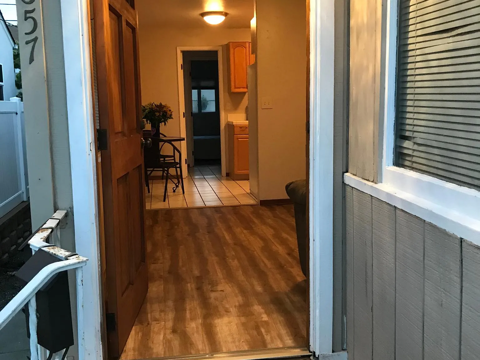 1 bed, 400 sqft, $2,100 — Photo 2