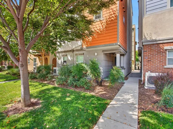 482 Tailoff Ln, Sacramento, CA 95818