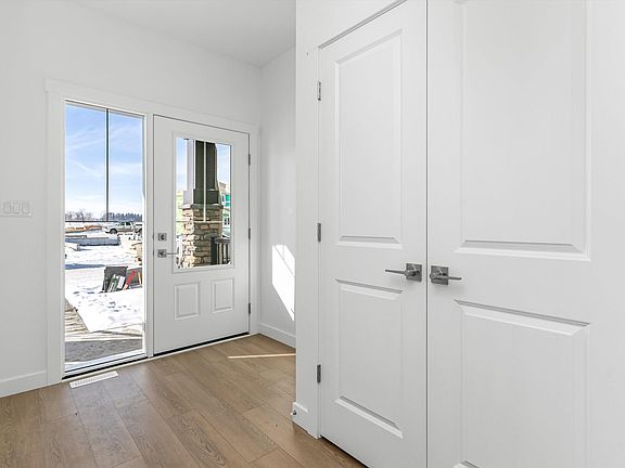 3rd image of 1020 14th Ave NW