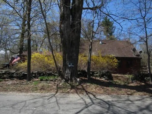 54 S Central St, Plainfield, MA 01070