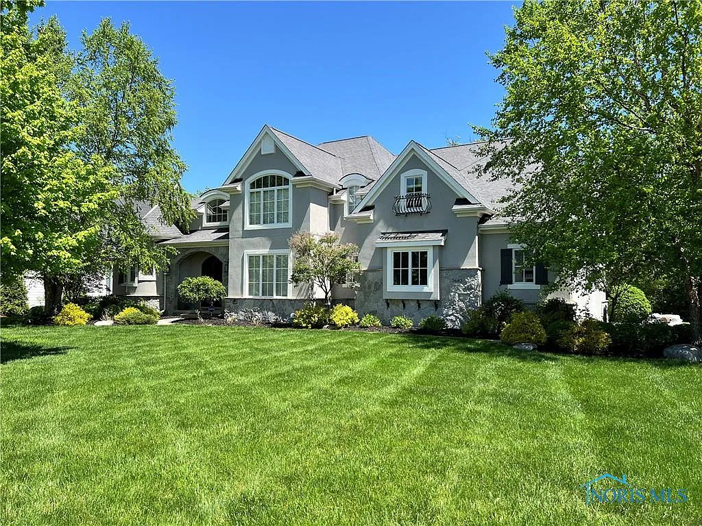 3683 Turtle Creek Dr photo 1
