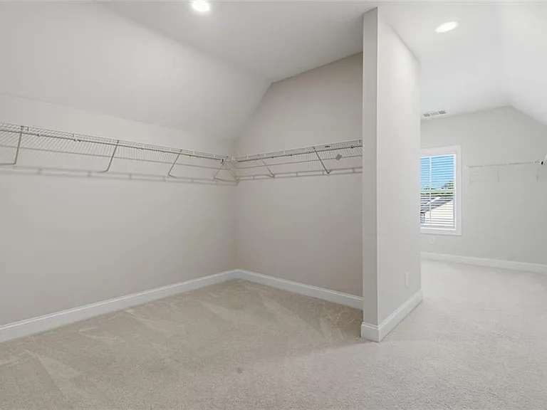 401 Oakleigh Ave — Photo 21