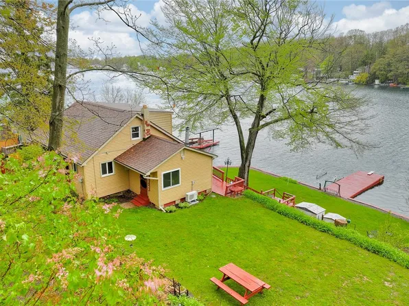11737 Tompkins Point Rd, Wolcott, NY 14590
