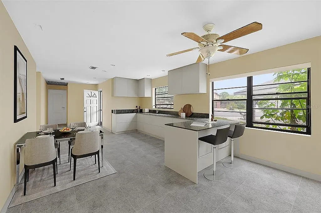 2 bed, 1377 sqft, $2,650 — Photo 4
