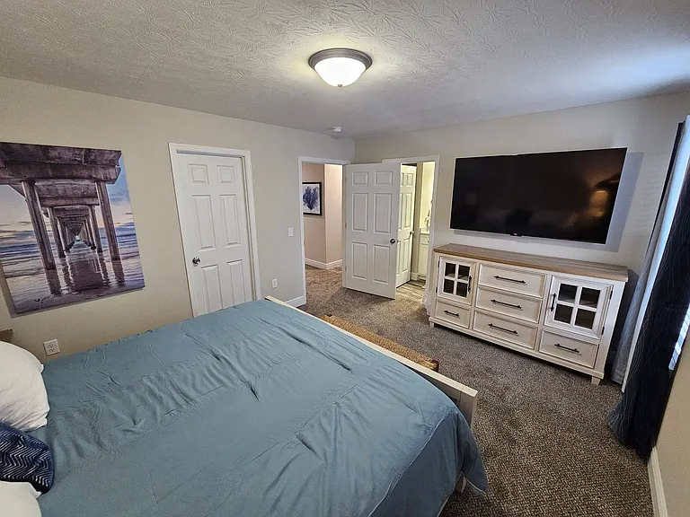 2224 Morris Ave — Photo 22