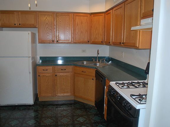 5th image of 140 W Wood St Unit 329
