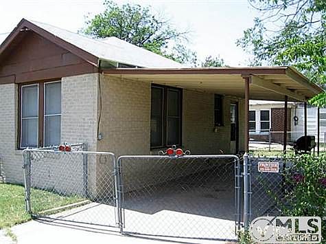 2nd image of 2616 1st St