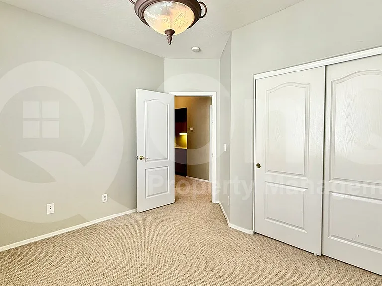 2747 W Silver Fox Way — Photo 25