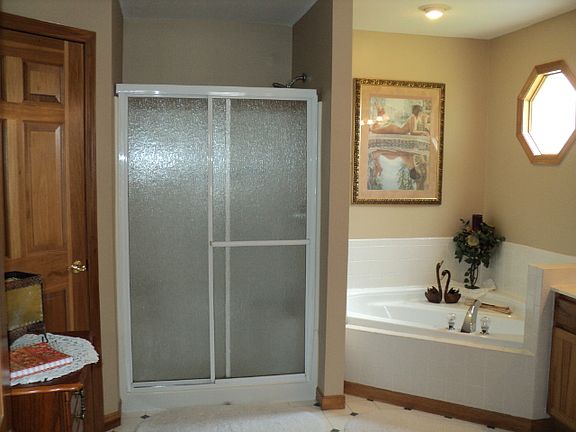 2nd image of 1260 Eastwood Dr
