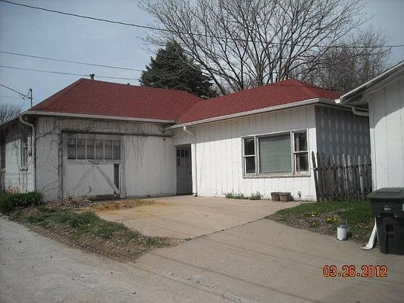 3rd image of 404 S 6th St