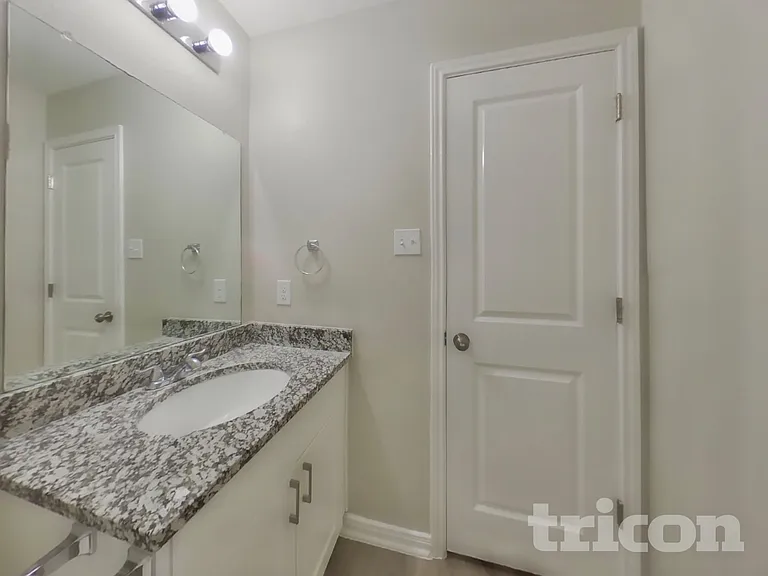 10050 Cerritos Dr — Photo 16