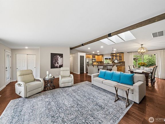 3rd image of 20916 Edwards Road E