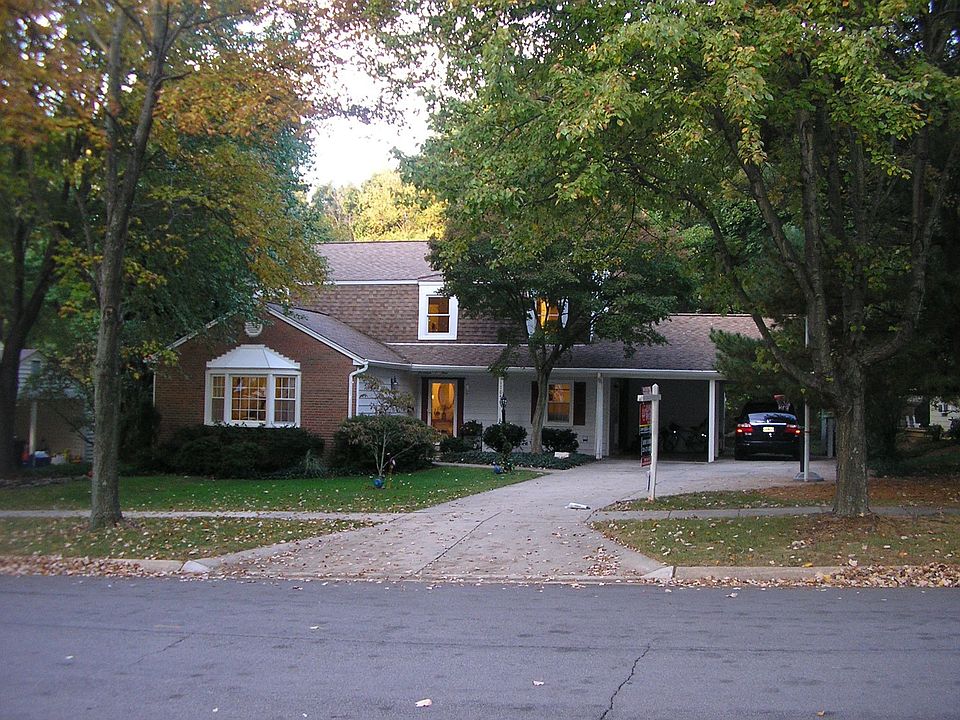 1st image of 1704 Pitt Pl