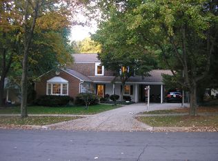 1704 Pitt Pl, Rockville, MD 20850