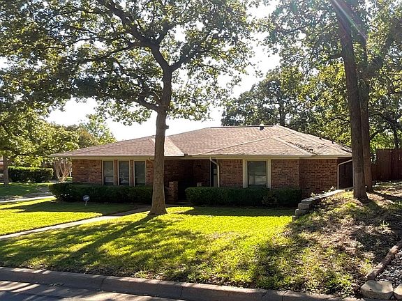 2nd image of 4301 Rockwood Trl