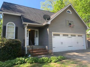 13 Ridgefield Dr, Silver Creek, GA 30173