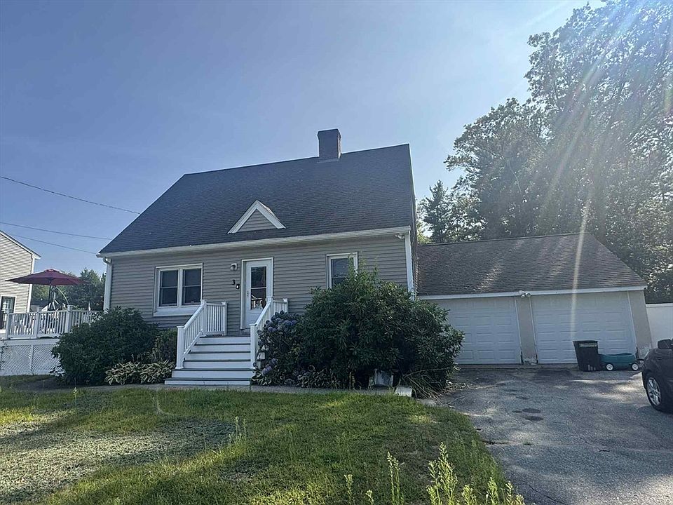 2nd image of 3 Bayberry Ln