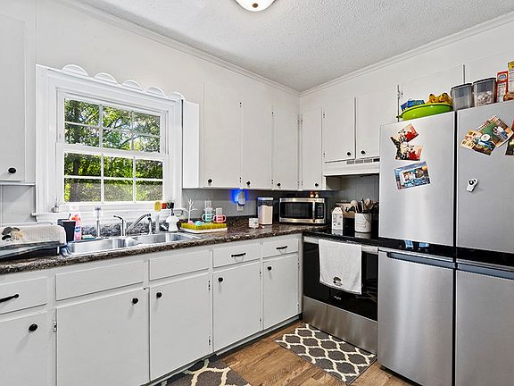 5th image of 205 Kelli Dr