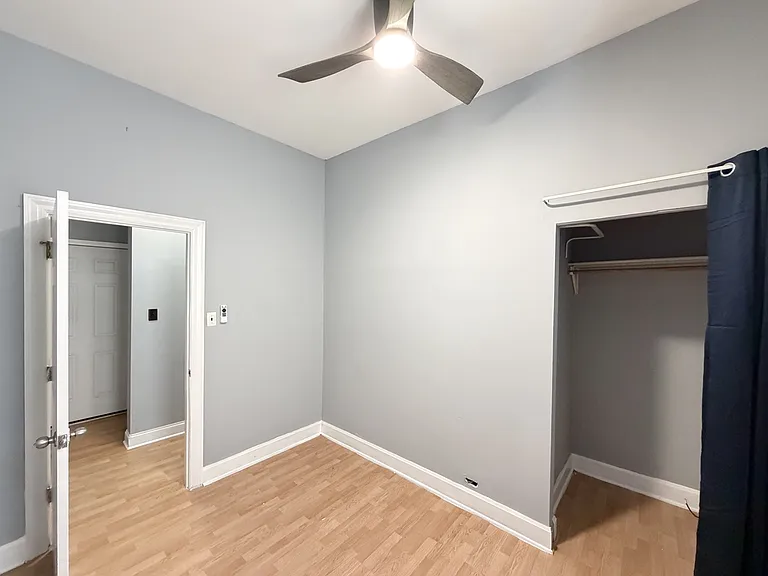 2040 W 19th St #F3 — Photo 13