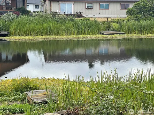 598 Point Brown Avenue NE, Ocean Shores, WA 98569