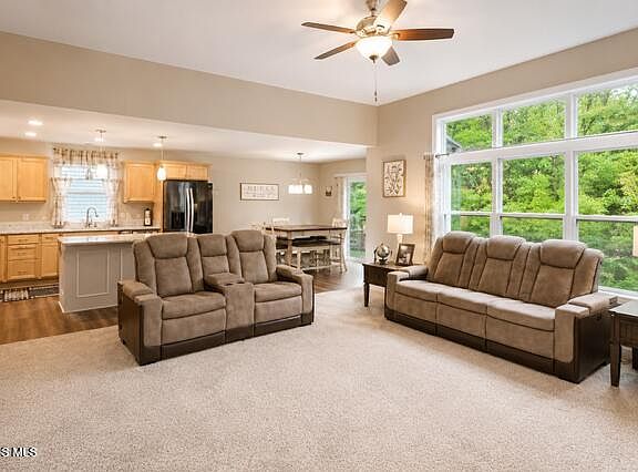 5th image of 5941 Haefner Rd