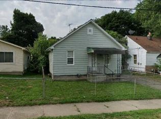 102 Maines St, Pontiac, MI 48342