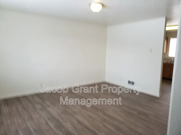 4946 Cole St #1 — Photo 13