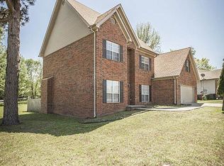 1 Robyn Ln, Little Rock, AR 72223