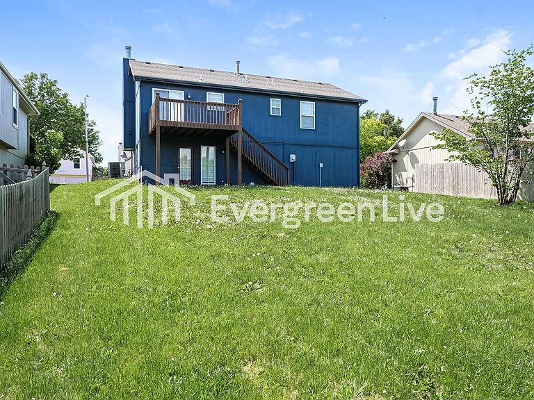 11127 N Lewis Ave — Photo 14