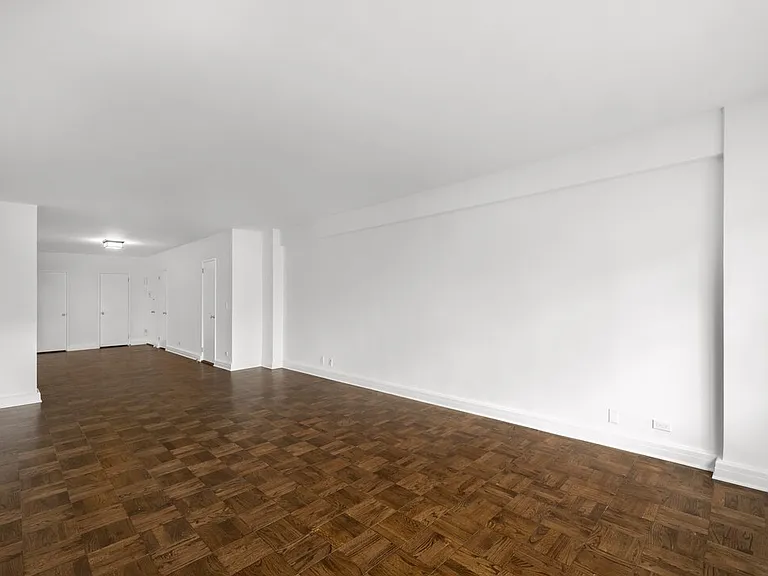 215 E 68th St #3L — Photo 6
