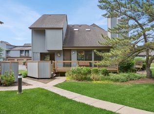 57 Sycamore Ct, Basking Ridge, NJ 07920